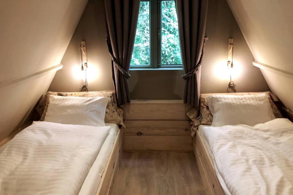 Tipi D'Amis Villa ดูร์บี ภายนอก รูปภาพ